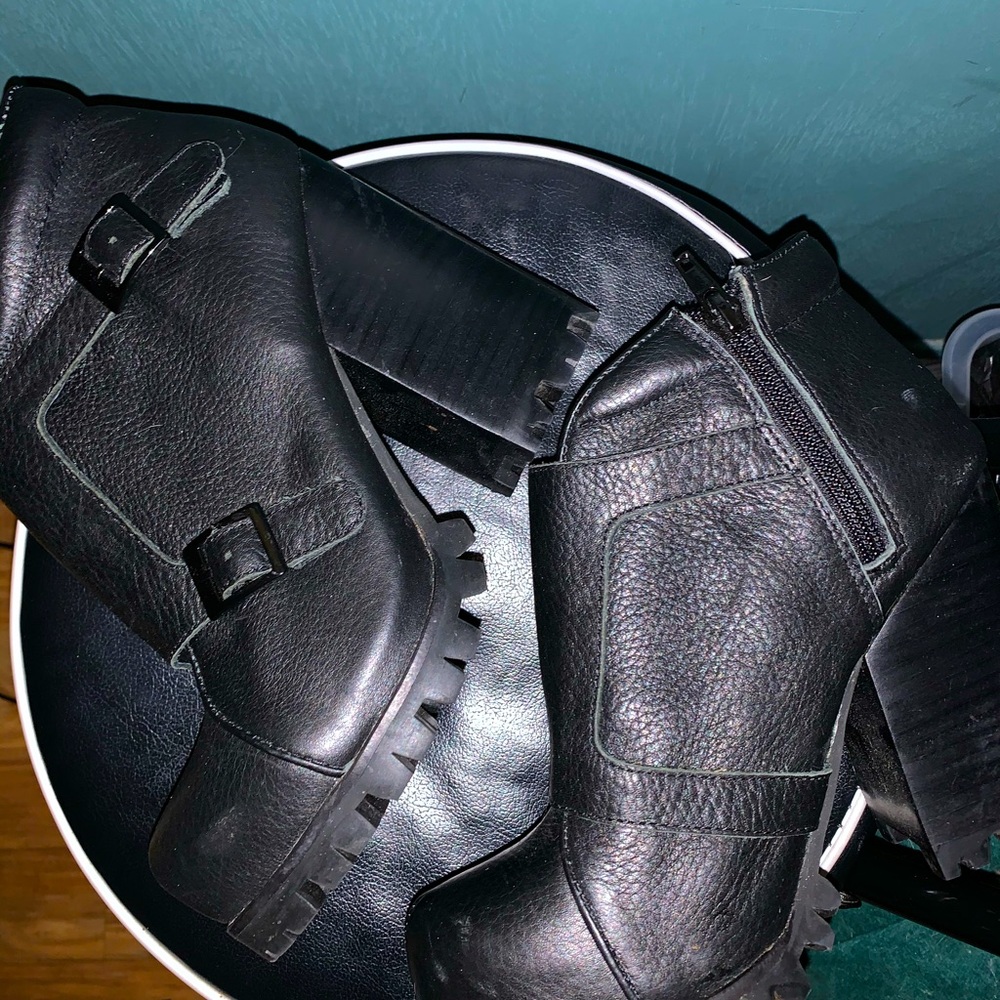 🆕 🆒 Jeffrey Campbell leather bootie